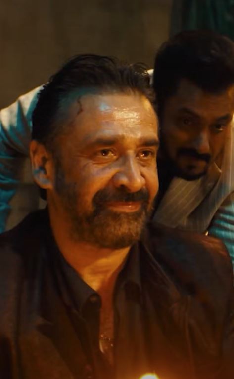 كريم عبدالعزيز من فيلم الكلاب السبعة